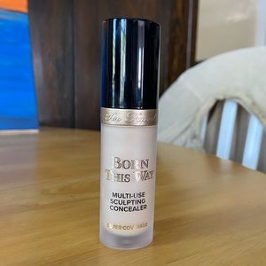 TOO FACED Born This Way Concealer